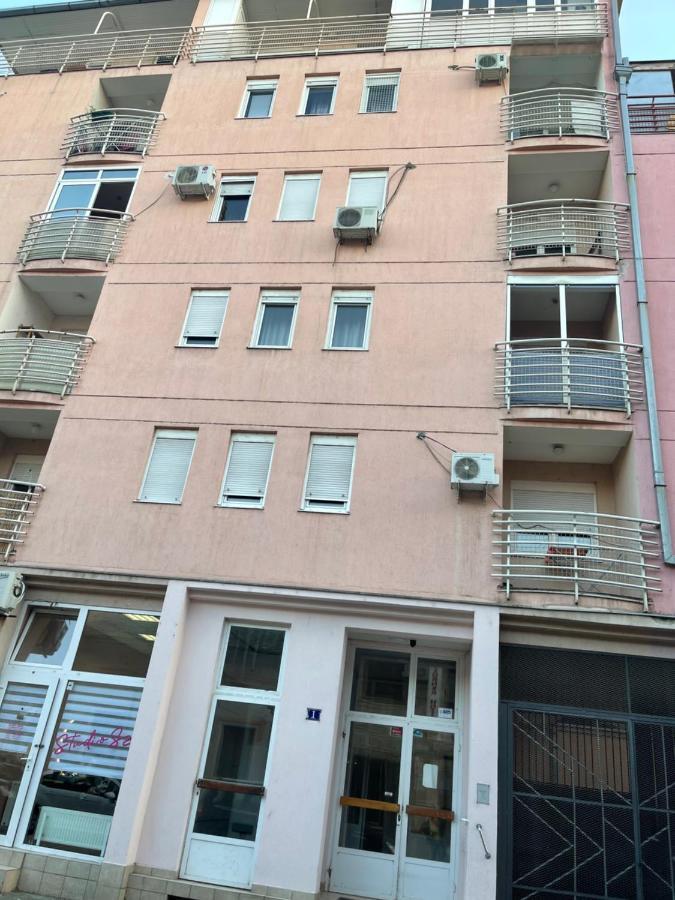 Apartment Cactus 021 Novi Sad Exterior photo